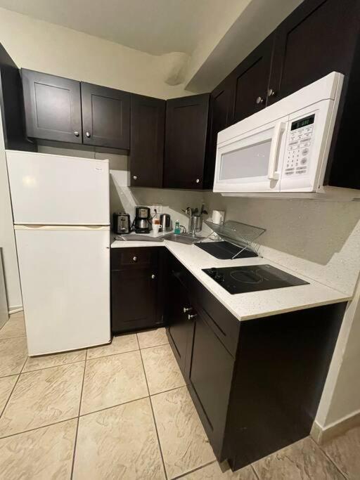 Charming Studio City View! Маями Бийч Екстериор снимка