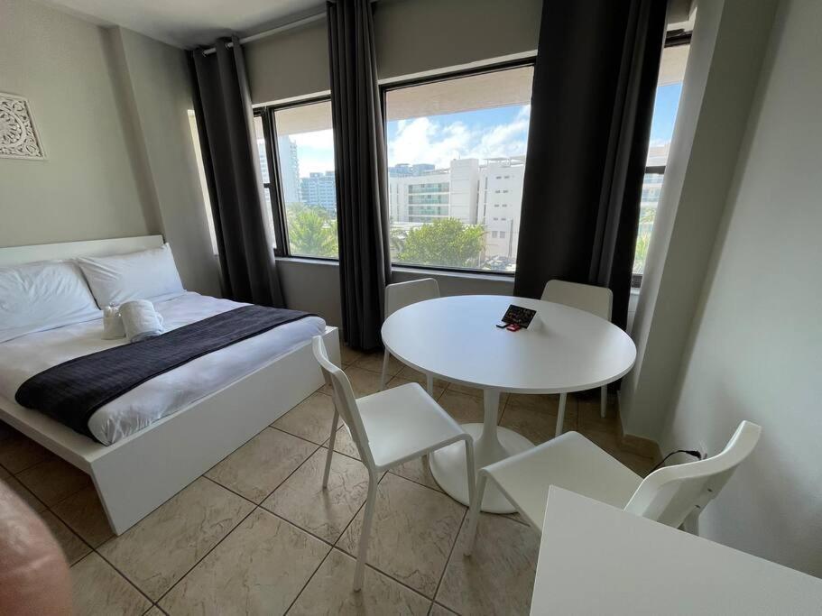 Charming Studio City View! Маями Бийч Екстериор снимка